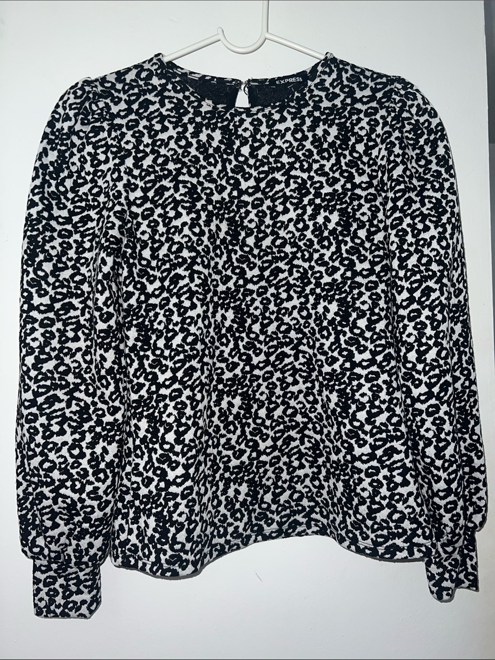 Express Black and White Leopard-Print Long Sleeve Blouse